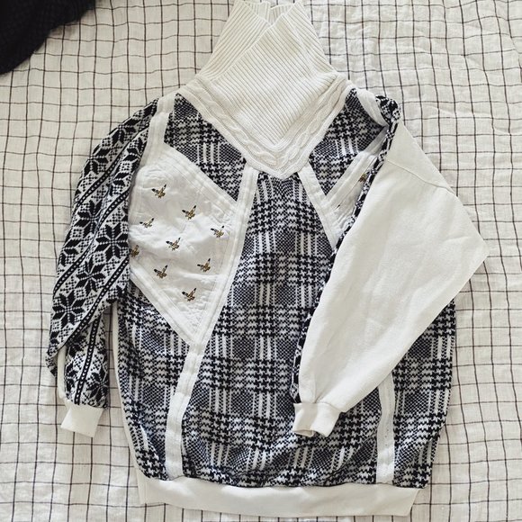 UNISEX - Vintage Quilted Eagle Sweater - Picture 3 of 5